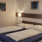 Schauer 3*