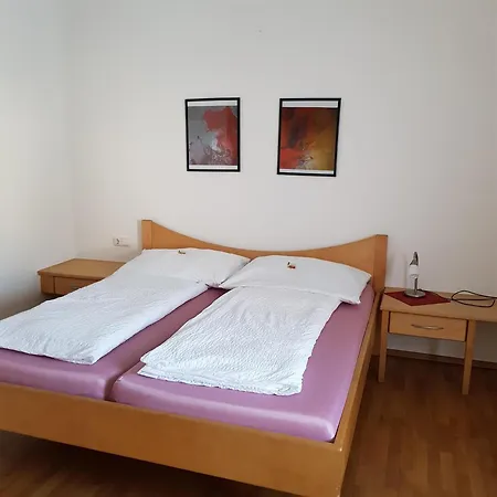 Schauer 招待所 Waldhausen im Strudengau
