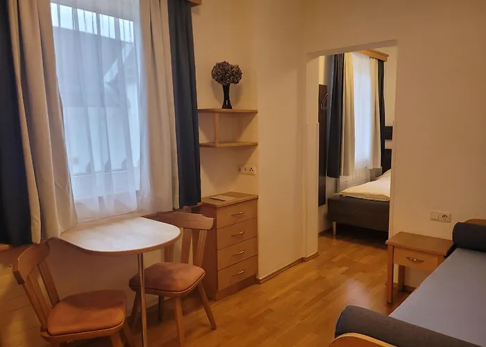 Schauer 3* Waldhausen im Strudengau