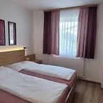 Schauer 3* Waldhausen im Strudengau